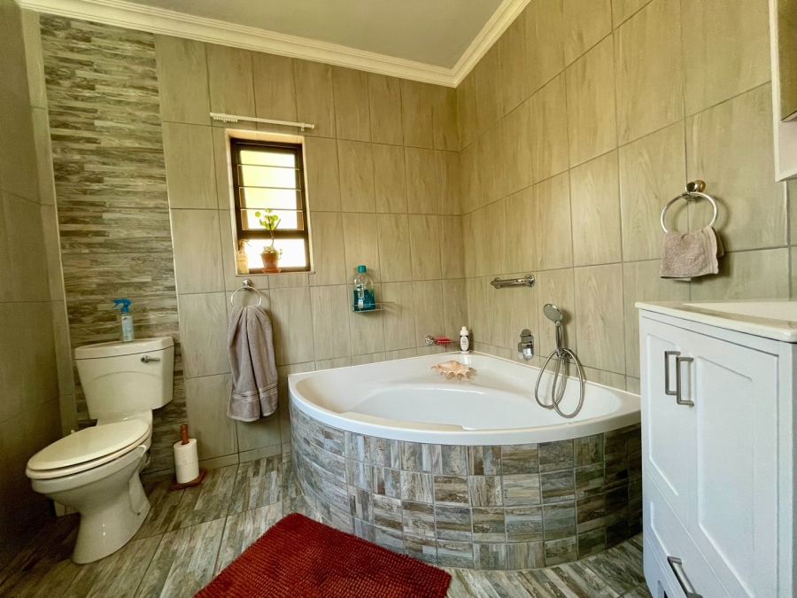 3 Bedroom Property for Sale in Flimieda North West